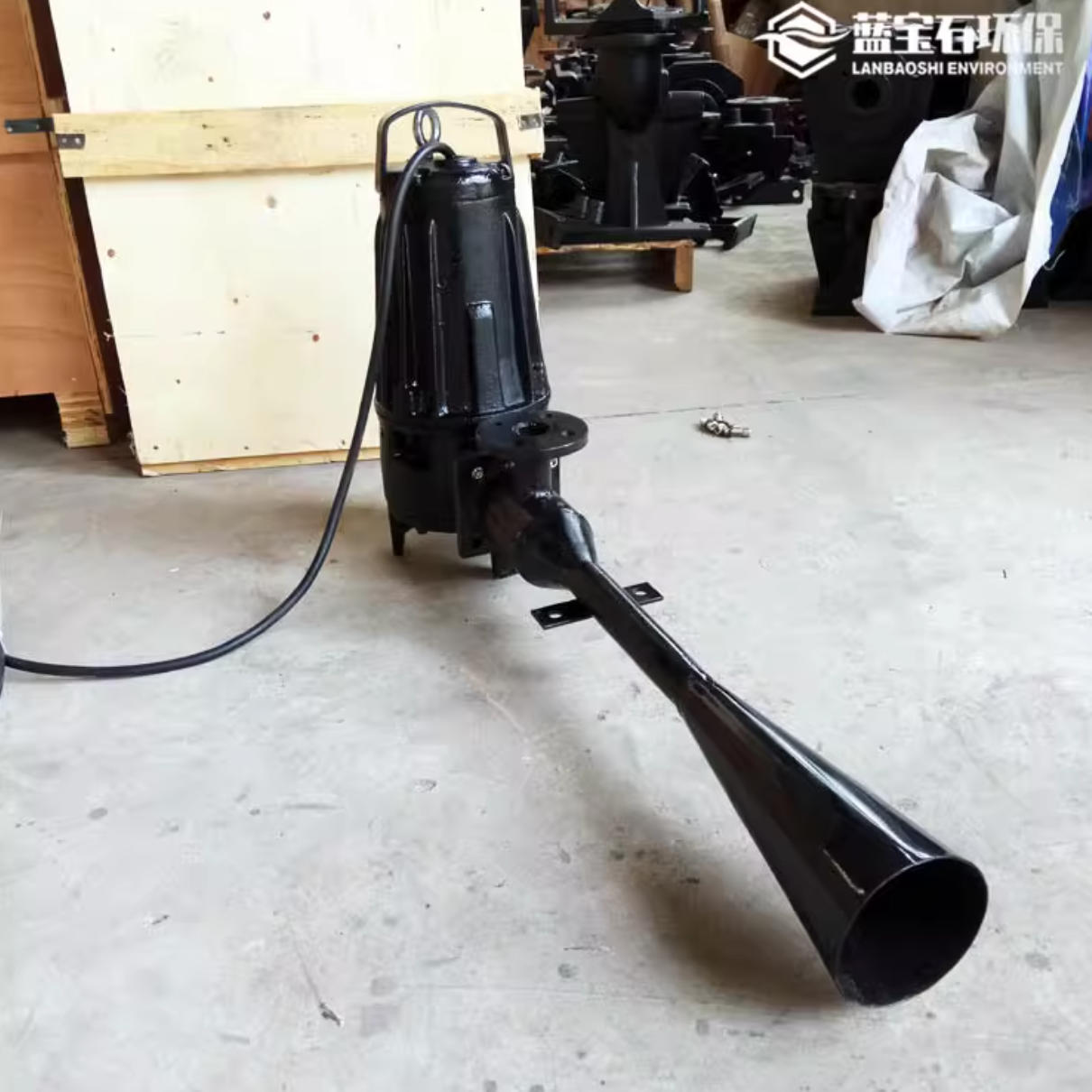 南京藍寶石環(huán)保與湖南公司合作，提供QSB0.75kw潛水射流曝氣機設備